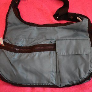 NWOT Exploista Crossbody Thirty-One Retired